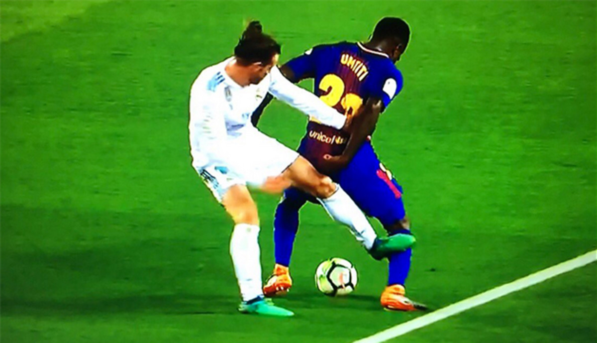 La FIFA pone como ejemplo de roja la entrada criminal de Bale a Umtiti en  la charla arbitral previa - Sports Illustrated