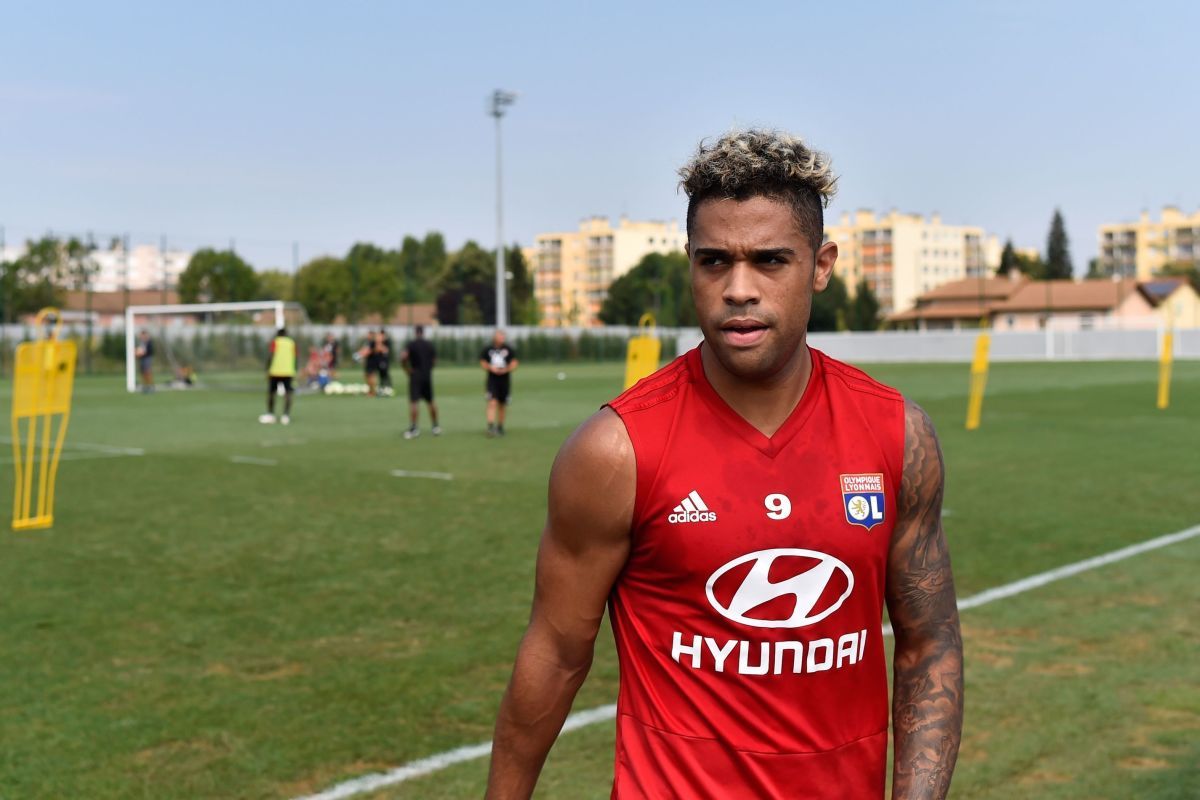 fbl-fra-lyon-training-5b87b8e5adaedf3e5a000003.jpg