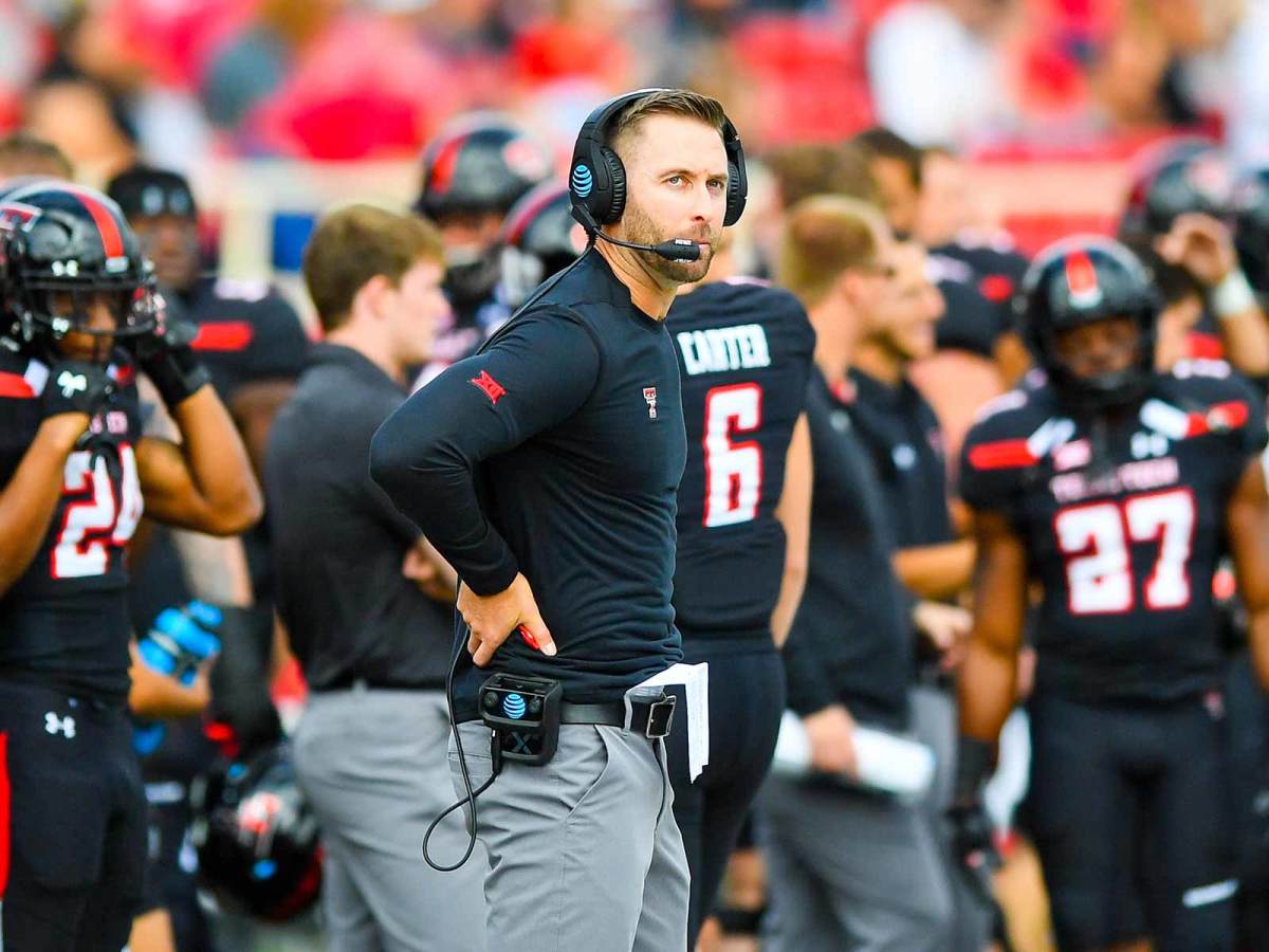 kliff-kingsbury-hot-seat.jpg