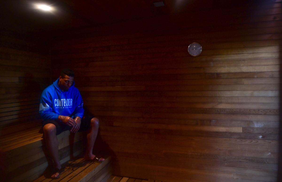 greg-hardy-sauna.jpg