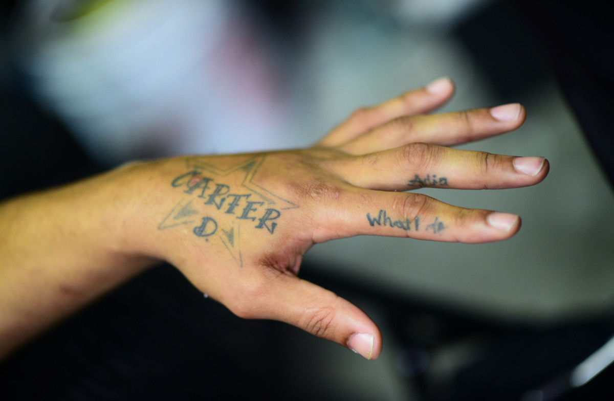 Hardy has his son’s name, and a Cowboys star, tattooed on his hand.