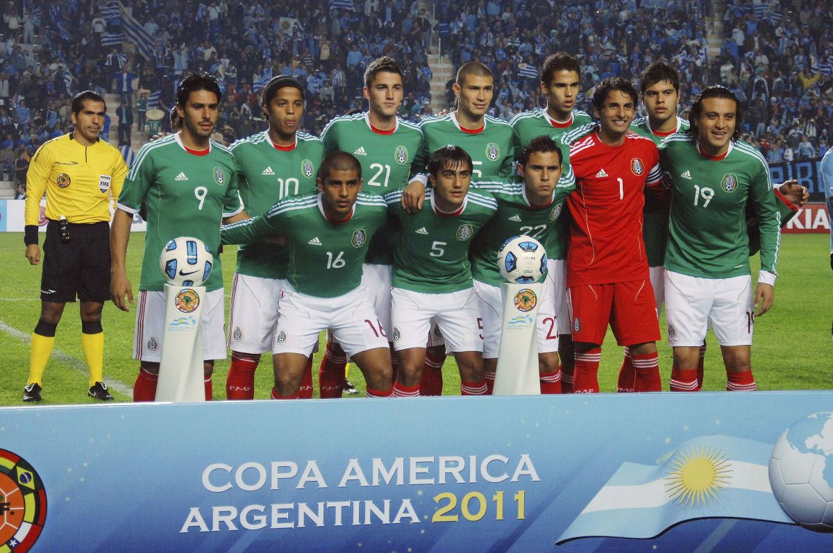 uruguay-v-mexico-group-c-copa-america-2011-5bd4b33623006a175200000d.jpg