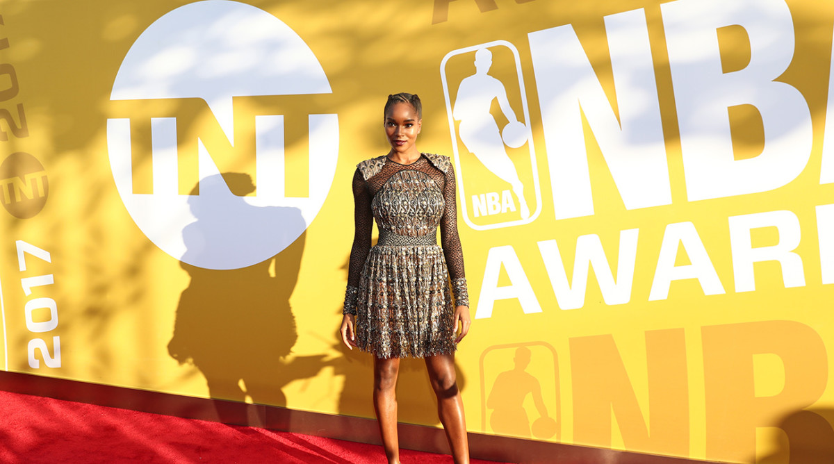 damaris-lewis-nba-awards.jpg