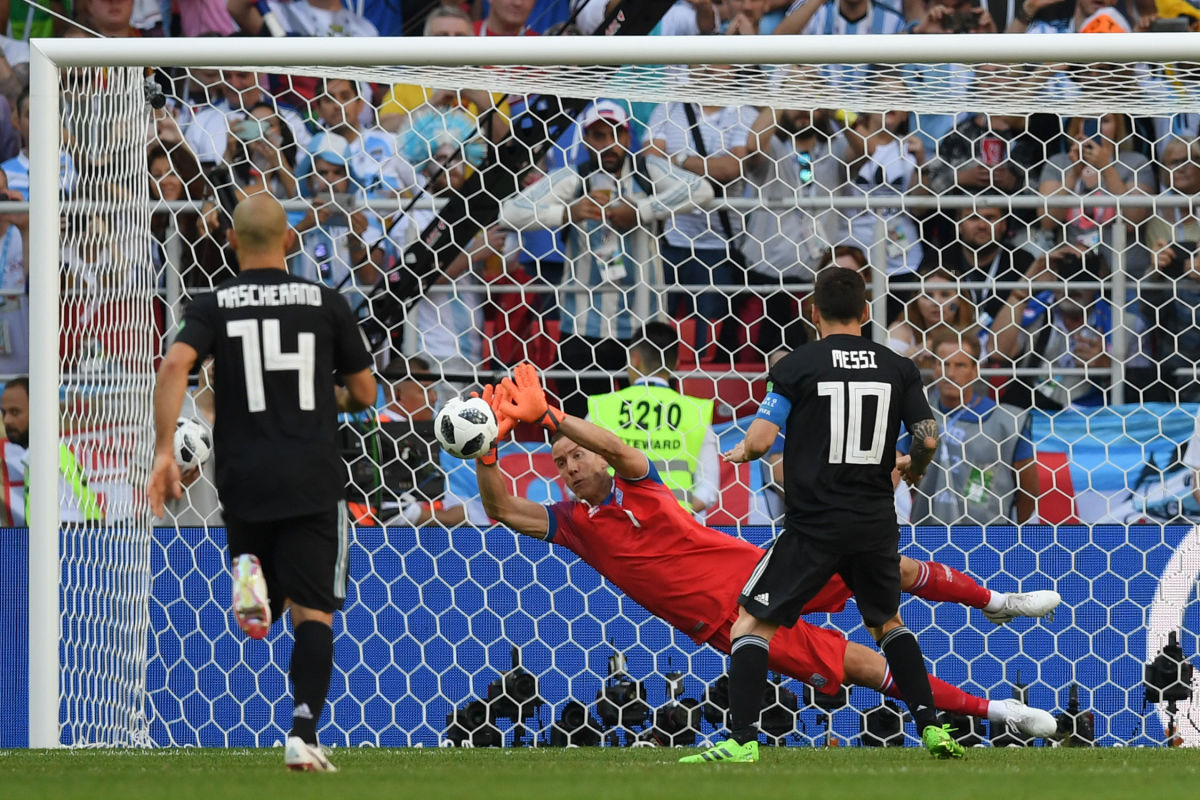 argentina-v-iceland-group-d-2018-fifa-world-cup-russia-5b278c153467ace89a000008.jpg