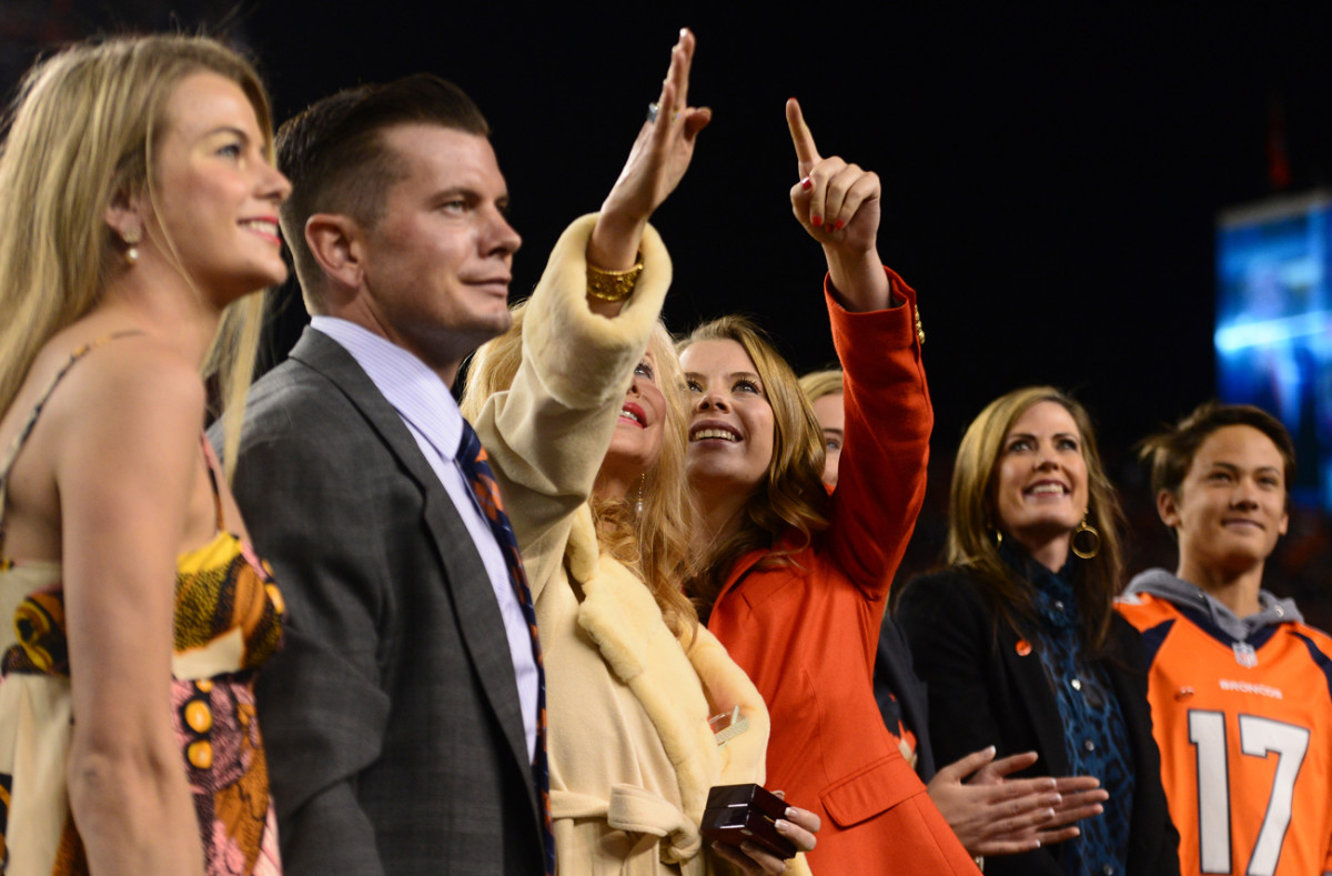 The Bowlen family at Pat Bowlen’s Ring of Fame induction. The ownership trust he created laid out strict terms regarding the qualifications for a successor, which his kids have yet to meet.