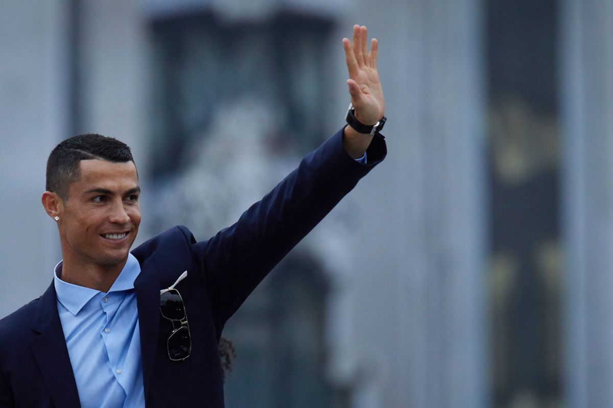 real-madrid-celebrate-after-victory-in-the-champions-league-final-against-liverpool-5b0d094e73f36c00fc000002.jpg