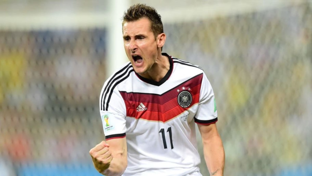 Versnellen Evacuatie ketting World Cup Countdown: 1 Day to Go - Germany's Mild-Mannered Goal Machine, Miroslav  Klose - Sports Illustrated