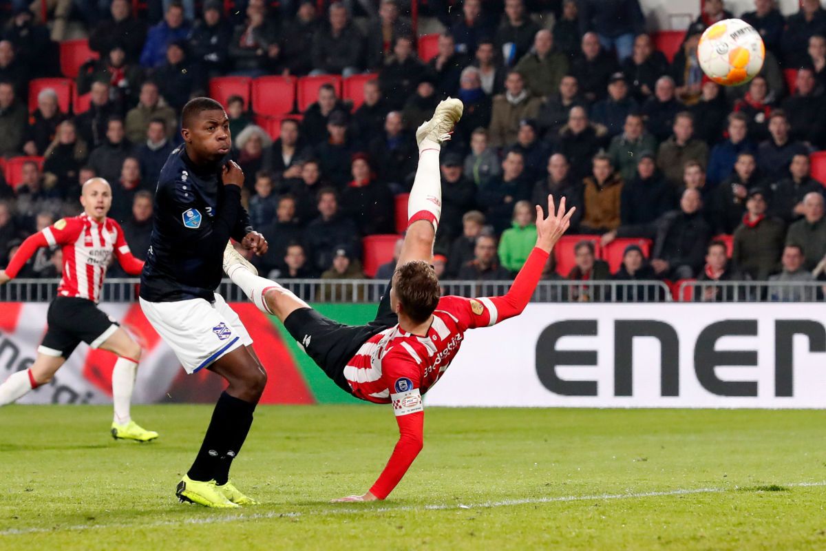 psv-v-sc-heerenveen-dutch-eredivisie-5bf9c604ac459655e000000b.jpg
