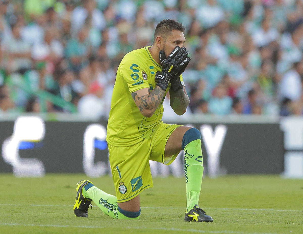 santos-laguna-v-cruz-azul-torneo-apertura-2018-liga-mx-5ba1521ce943eced42000010.jpg