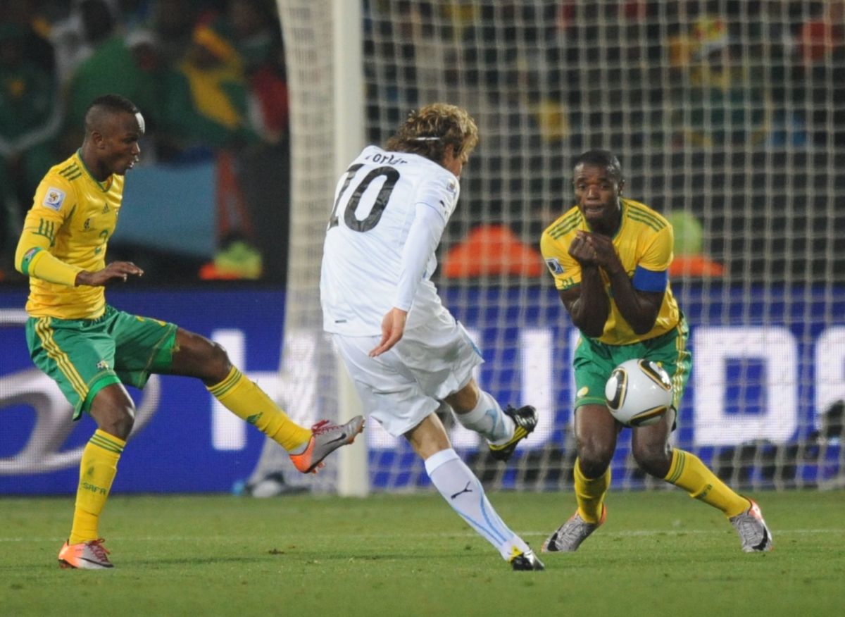 uruguay-s-striker-diego-forlan-c-score-5b1aa7b43467acee12000003.jpg
