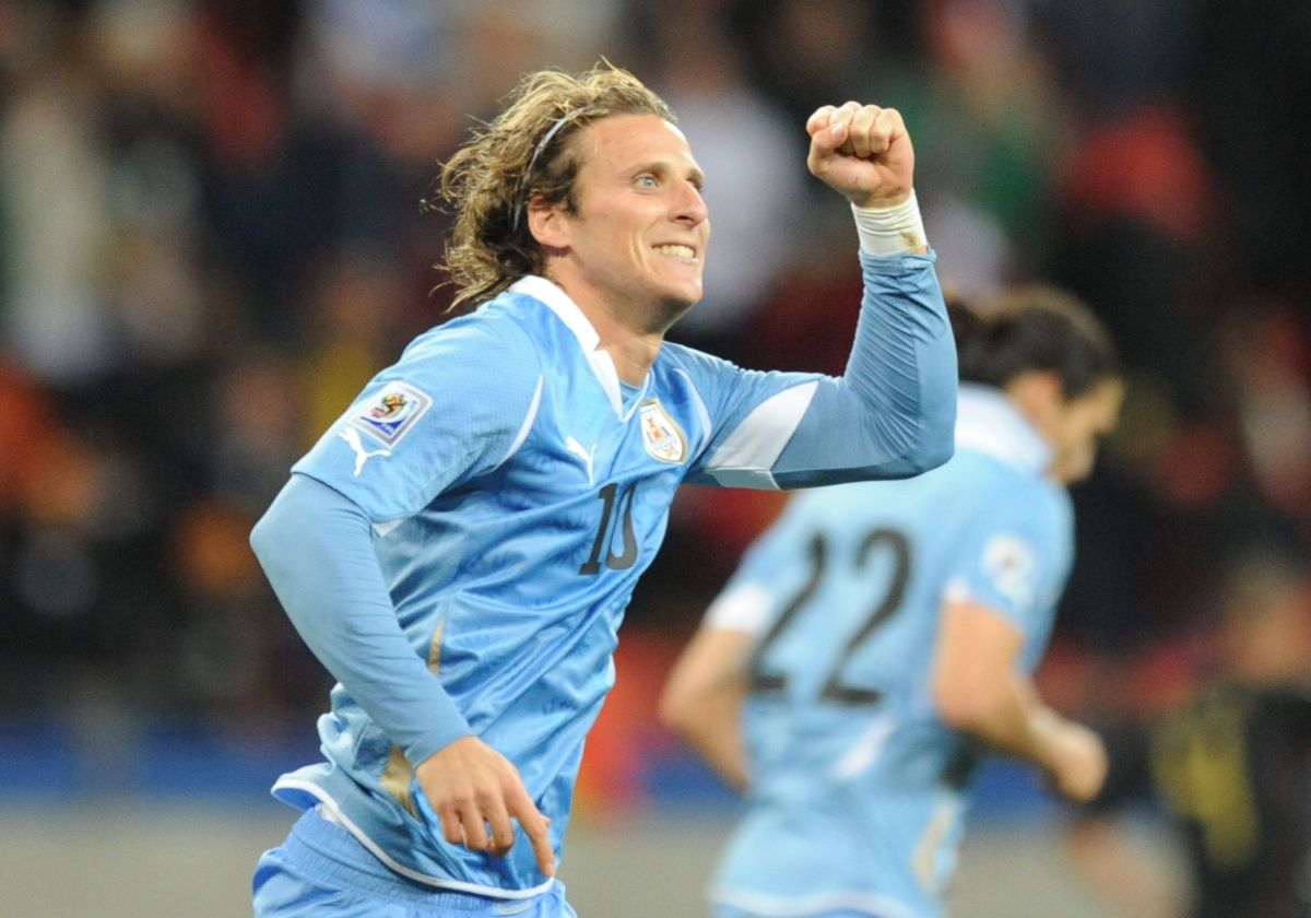 uruguay-s-striker-diego-forlan-celebrate-5b1aa62c347a02bbef000016.jpg