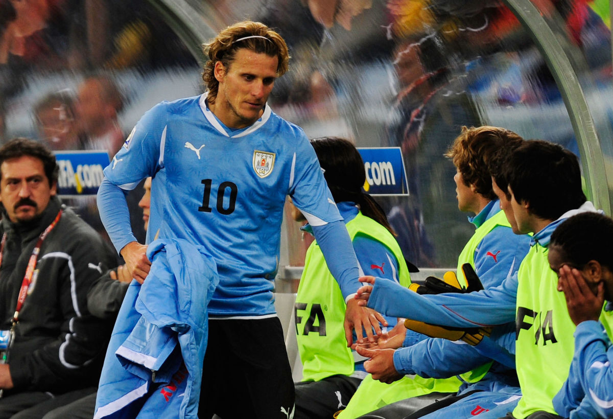 uruguay-v-netherlands-2010-fifa-world-cup-semi-final-5b1aa7f573f36c0e97000002.jpg