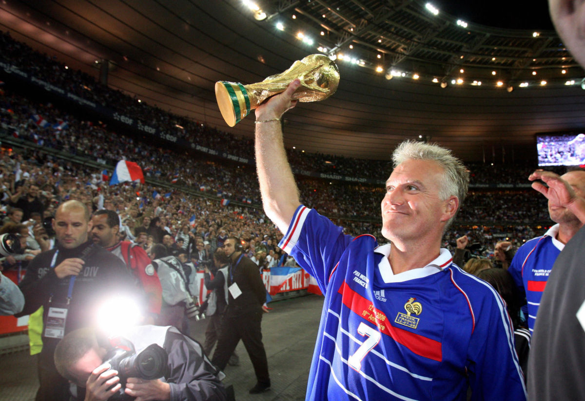 french-player-didier-deschamps-holding-5b4dc4fff7b09d3e61000019.jpg