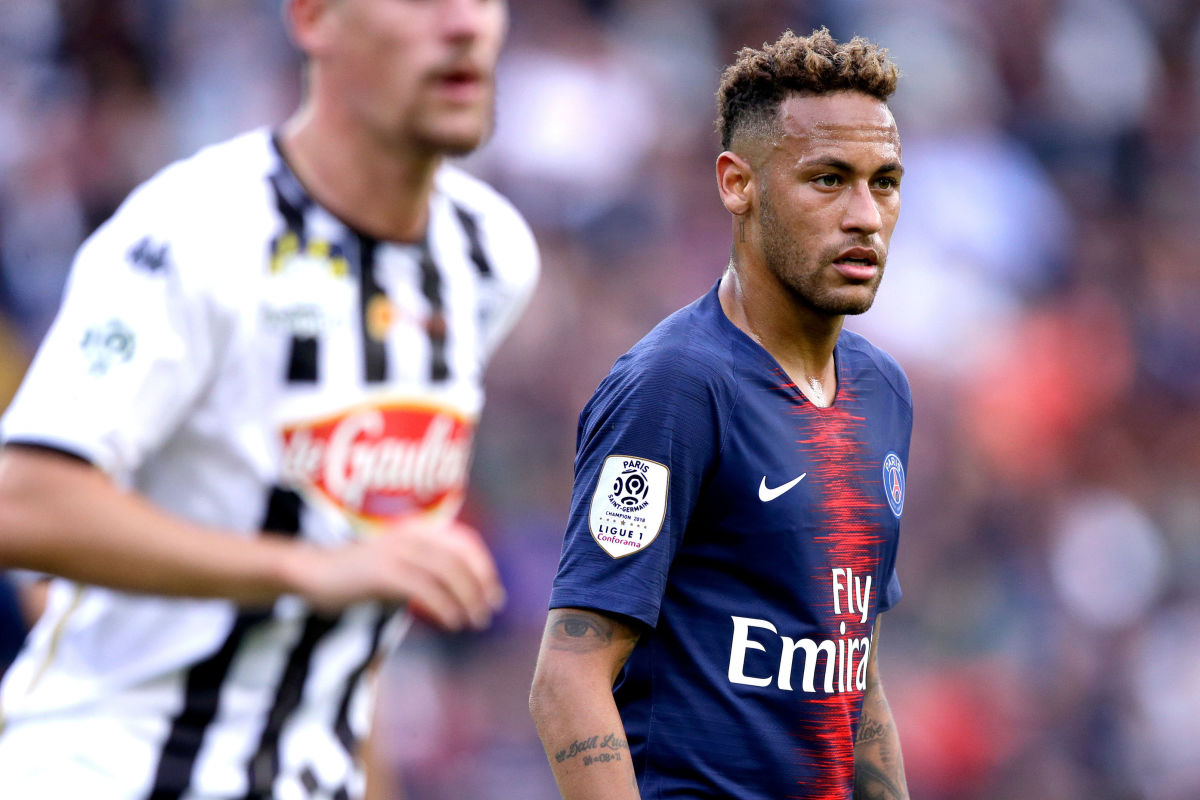 paris-saint-germain-v-angers-french-league-1-5b8e553eb2edc88a4f000001.jpg
