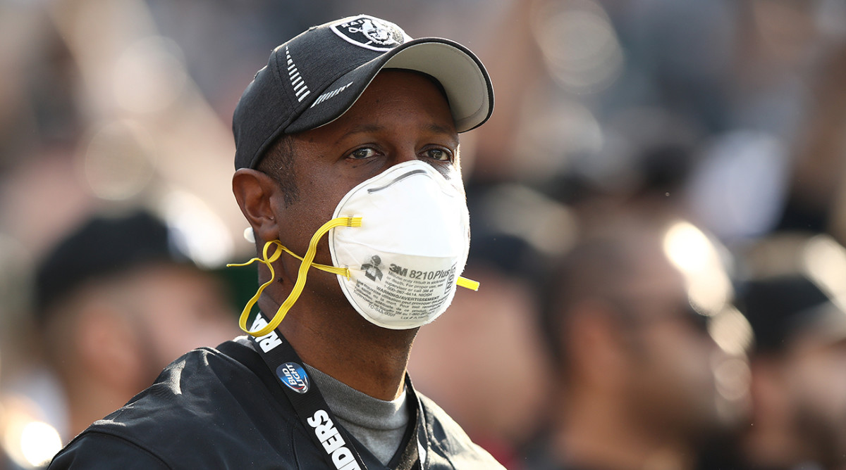 raiders-masks-air-quality-chargers-wildfires.jpg