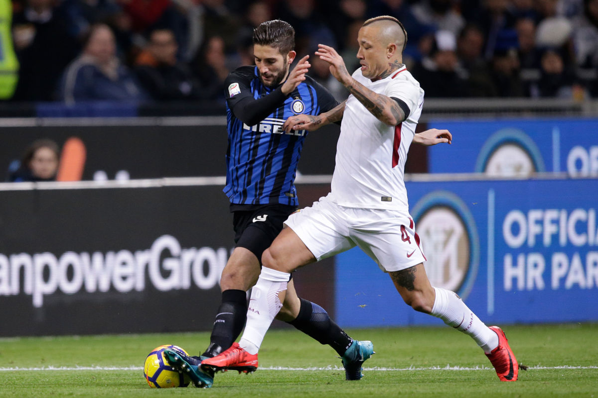internazionale-v-as-roma-italian-serie-a-5b561b957134f6c89d00000a.jpg