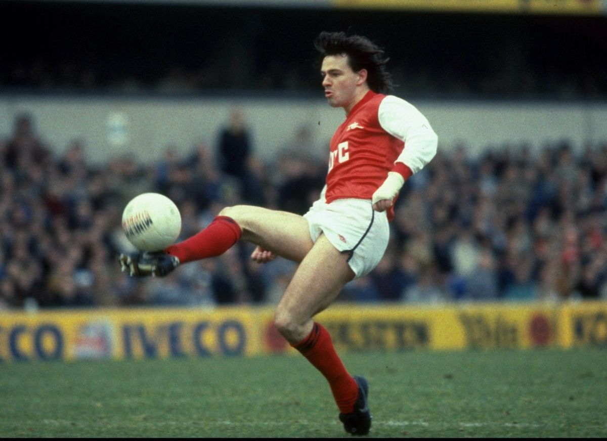 charlie-nicholas-of-arsenal-5baa19d8658fa0cd4a000007.jpg