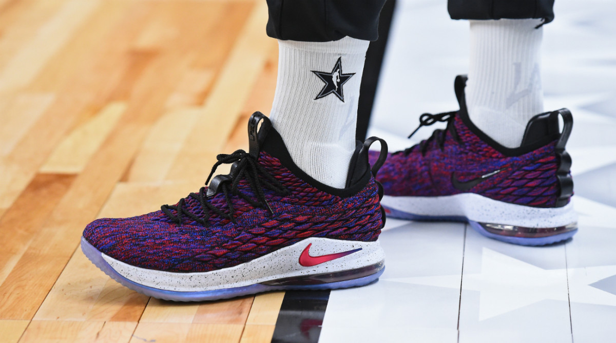 lebron-15-low-lebron-james.jpg