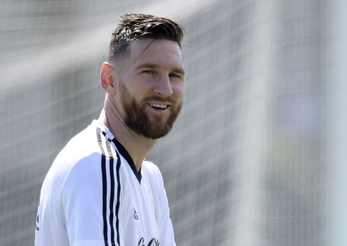 fbl-wc-2018-arg-training-5b3742077134f6e192000010.jpg