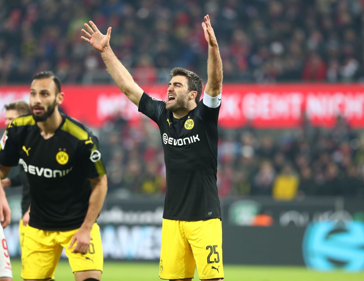 1-fc-koeln-v-borussia-dortmund-bundesliga-5b2e1828f7b09d5bc7000002.jpg