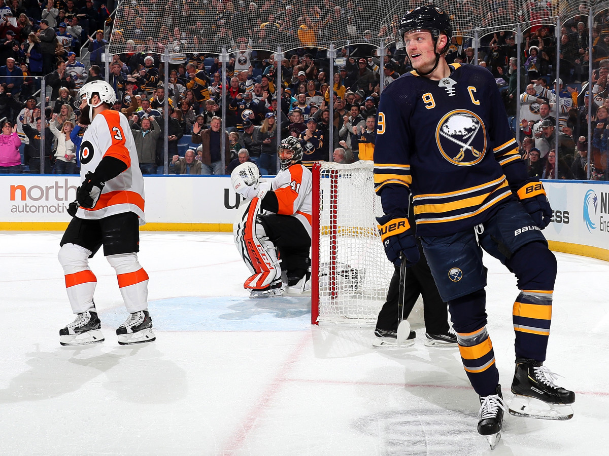 jack-eichel-sabres-flyers.jpg