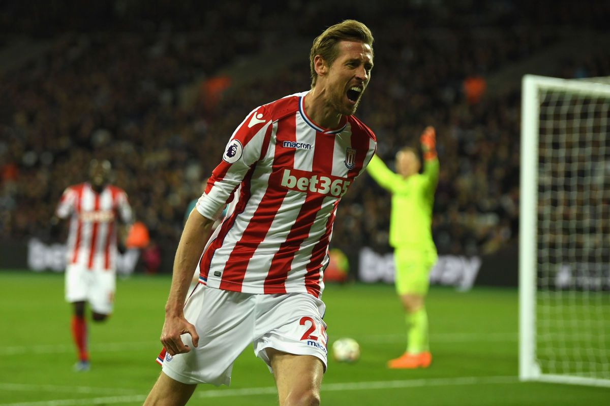 west-ham-united-v-stoke-city-premier-league-5b5dc1de347a0203c400000a.jpg