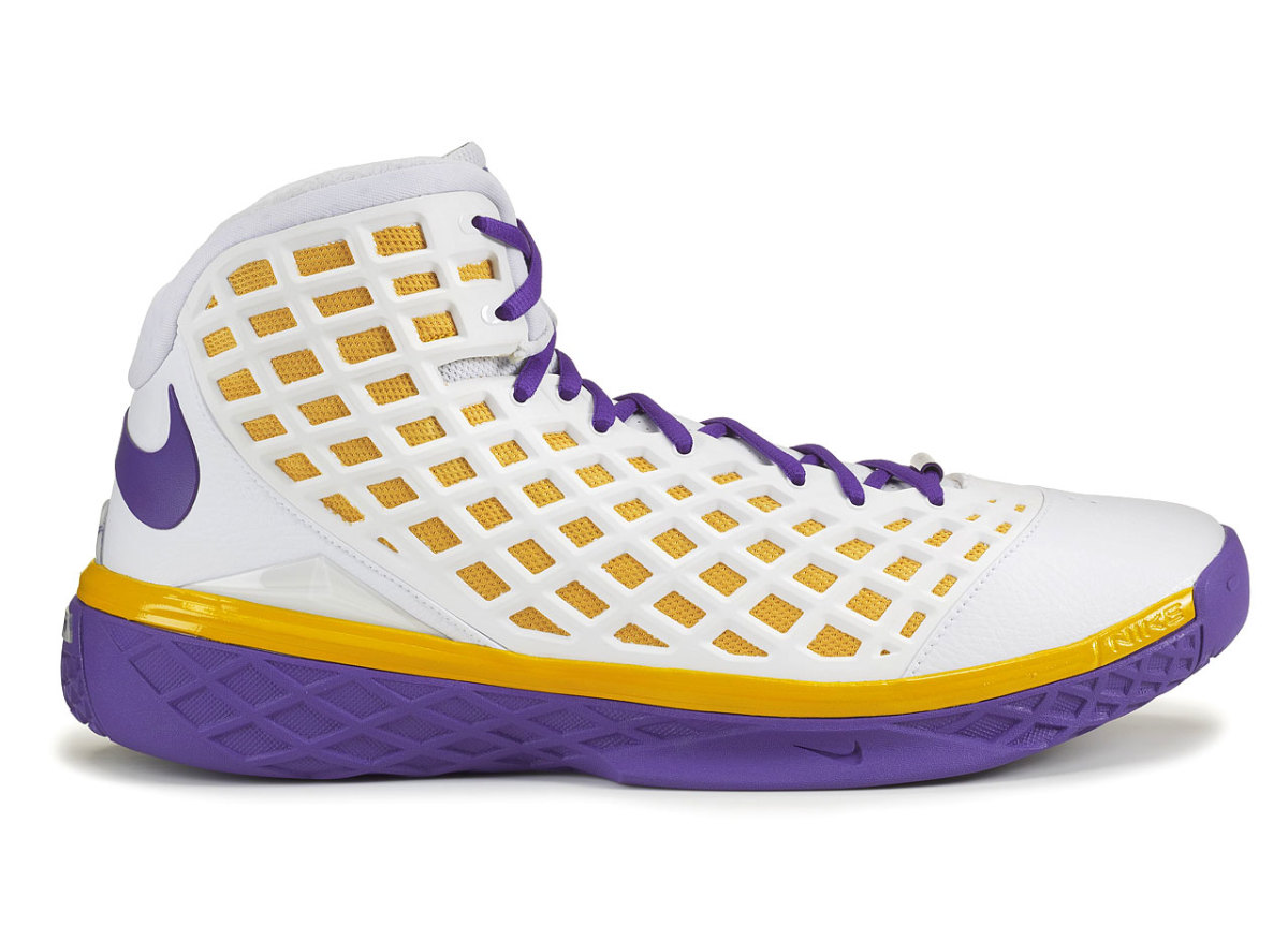 Nike-Zoom-Kobe-III.jpg