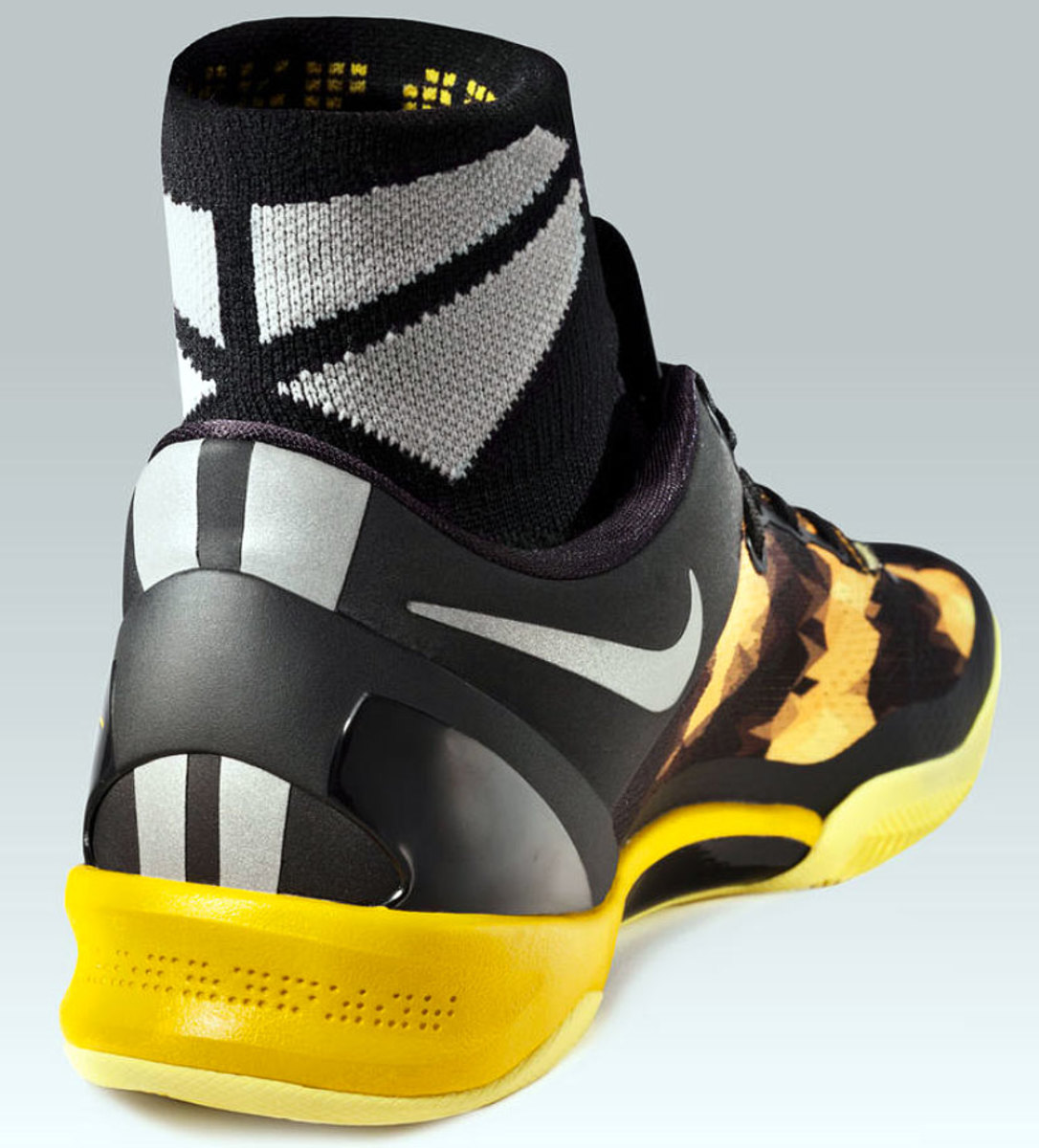 Kobe Bryant, release the Kobe X - Illustrated