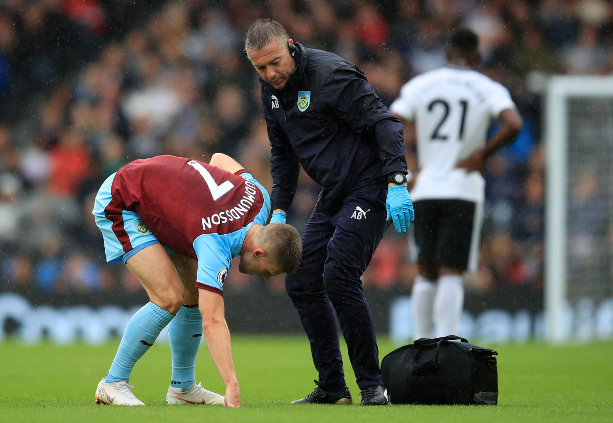 fulham-fc-v-burnley-fc-premier-league-5b855124d5b47a238c000001.jpg