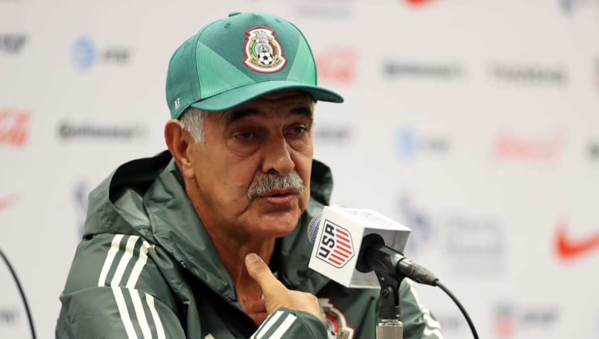 mexico-training-and-press-conference-5b97d836f7f01111bd000001.jpg