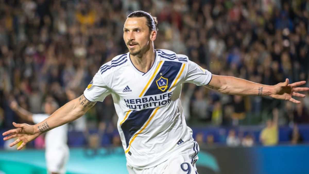 Zlatan Ibrahimovic Reveals the Best XI of Footballers He's Played With