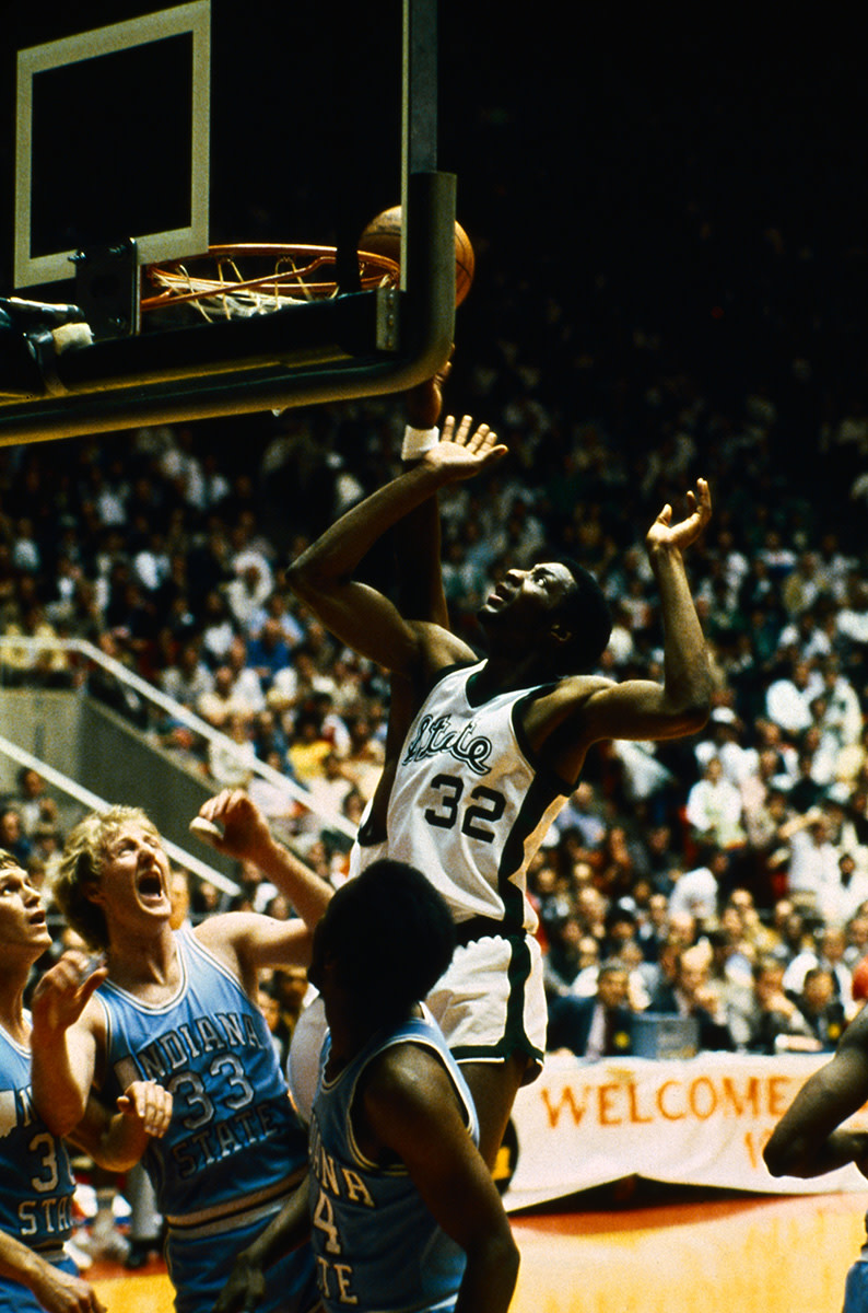 magic-basket-bird-1979.jpg