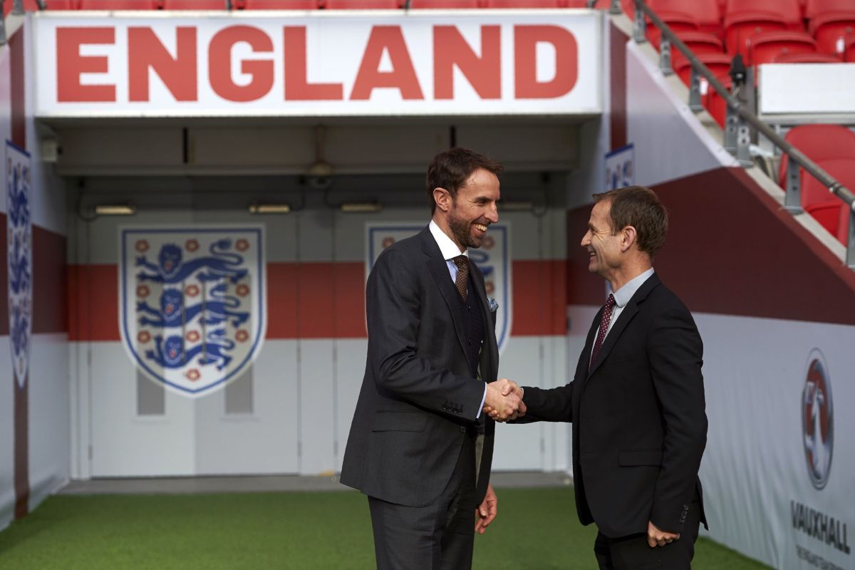 fbl-wc-2018-eng-southgate-5b41d89573f36cb3a0000029.jpg
