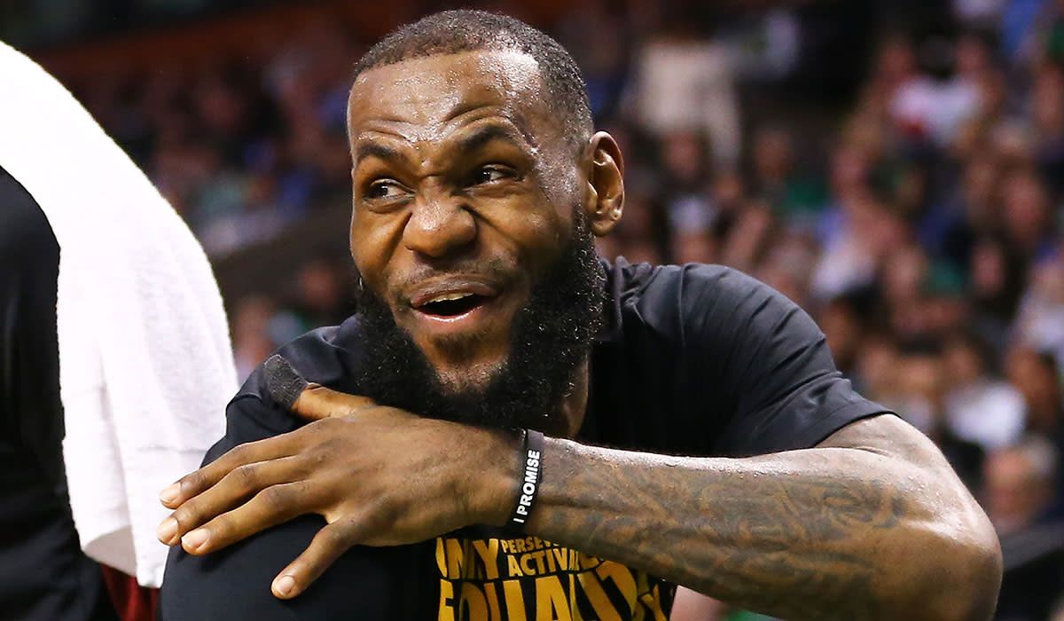 lebron-james-cavs.jpg