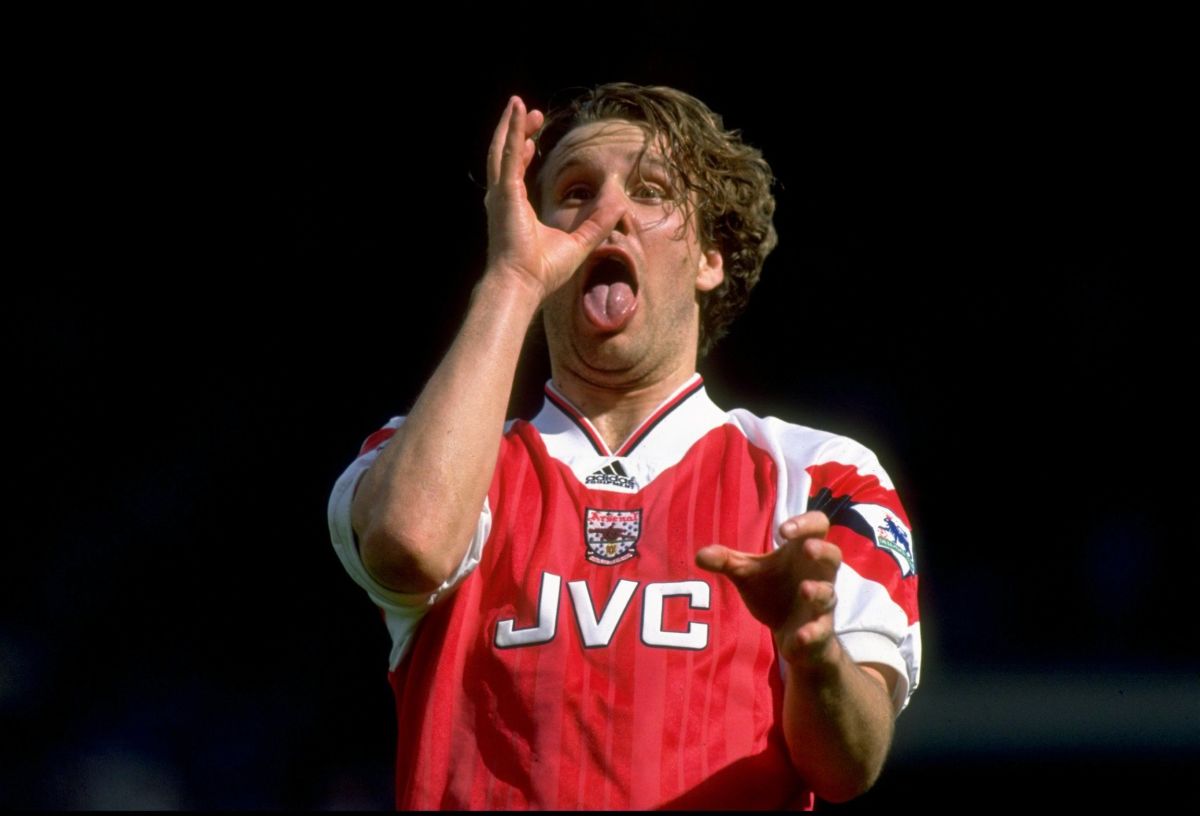 paul-merson-of-arsenal-5b671f0029d13119f6000004.jpg