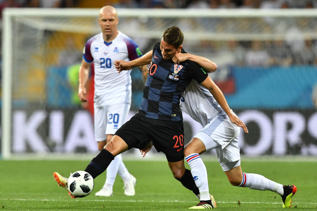 topshot-fbl-wc-2018-match40-isl-cro-5b43b16b73f36c12b7000017.jpg