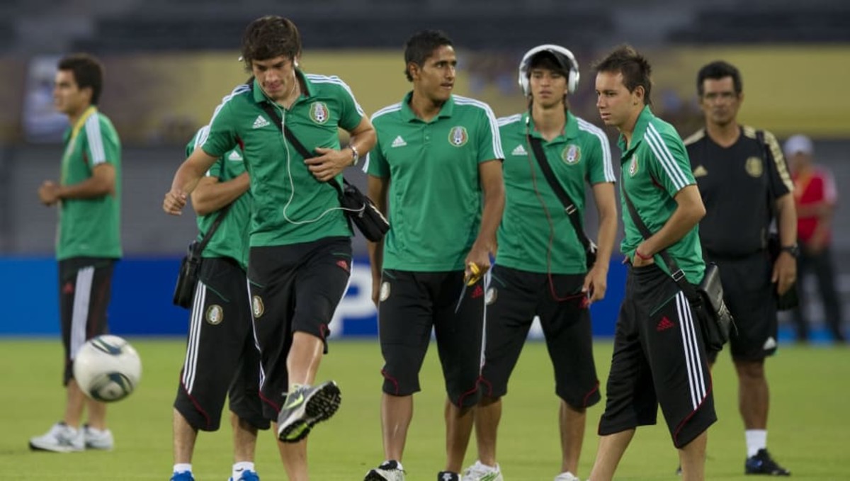 mexico-s-football-players-luigianai-gall-5babcd0af4d4decc9a000001.jpg