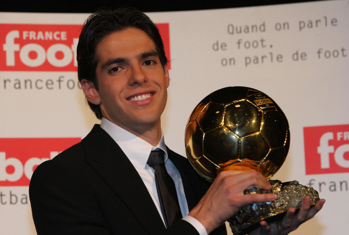 ac-milan-s-brazilian-midfielder-kaka-pos-5b7ecb03f3e916f180000022.jpg