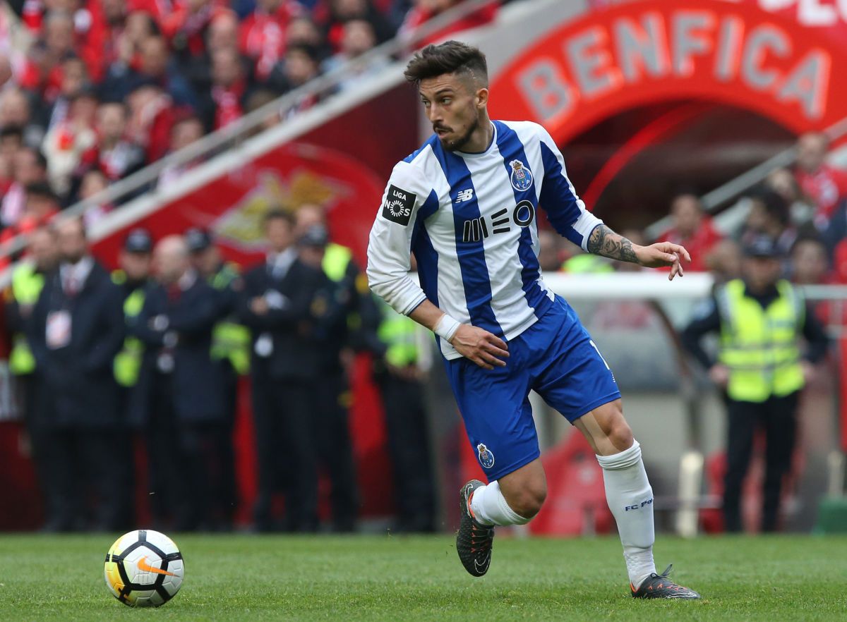 sl-benfica-v-fc-porto-primeira-liga-5b3f4e8b7134f64d7c000004.jpg