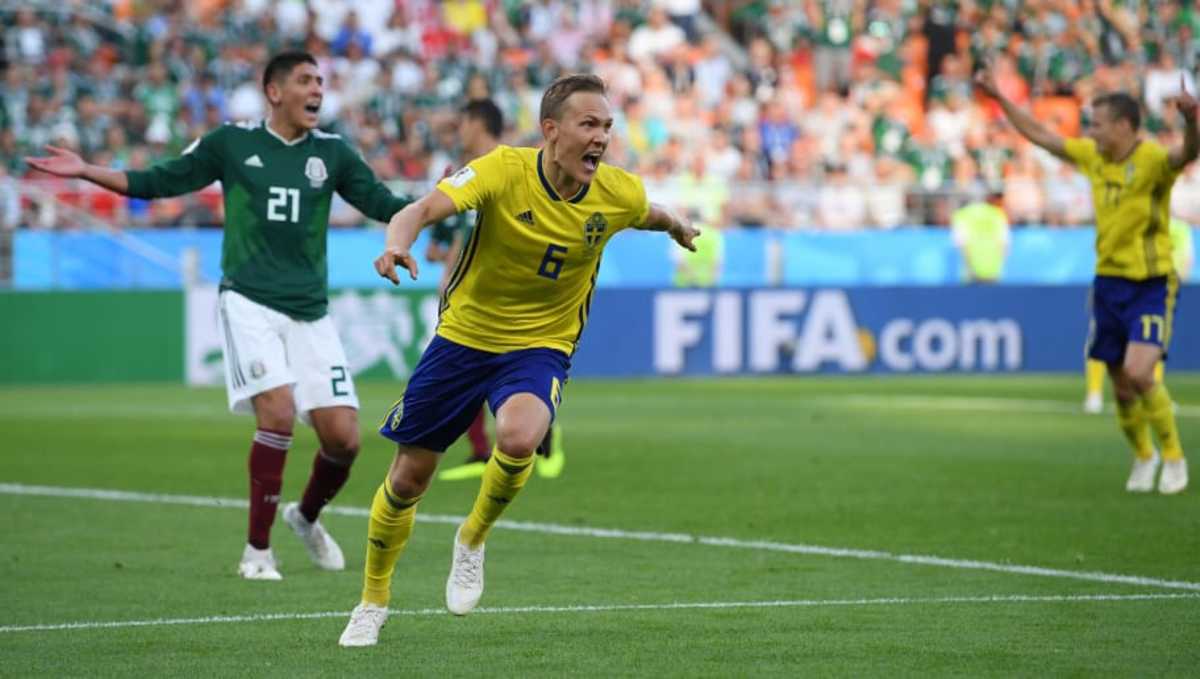 mexico-v-sweden-group-f-2018-fifa-world-cup-russia-5b33aaa57134f663a8000026.jpg