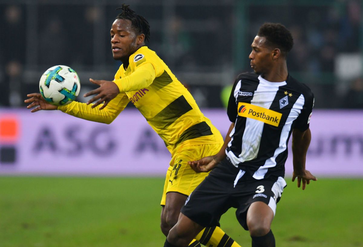 FBL-GER-BUNDESLIGA-MOENCHENGLADBACH-DORTMUND