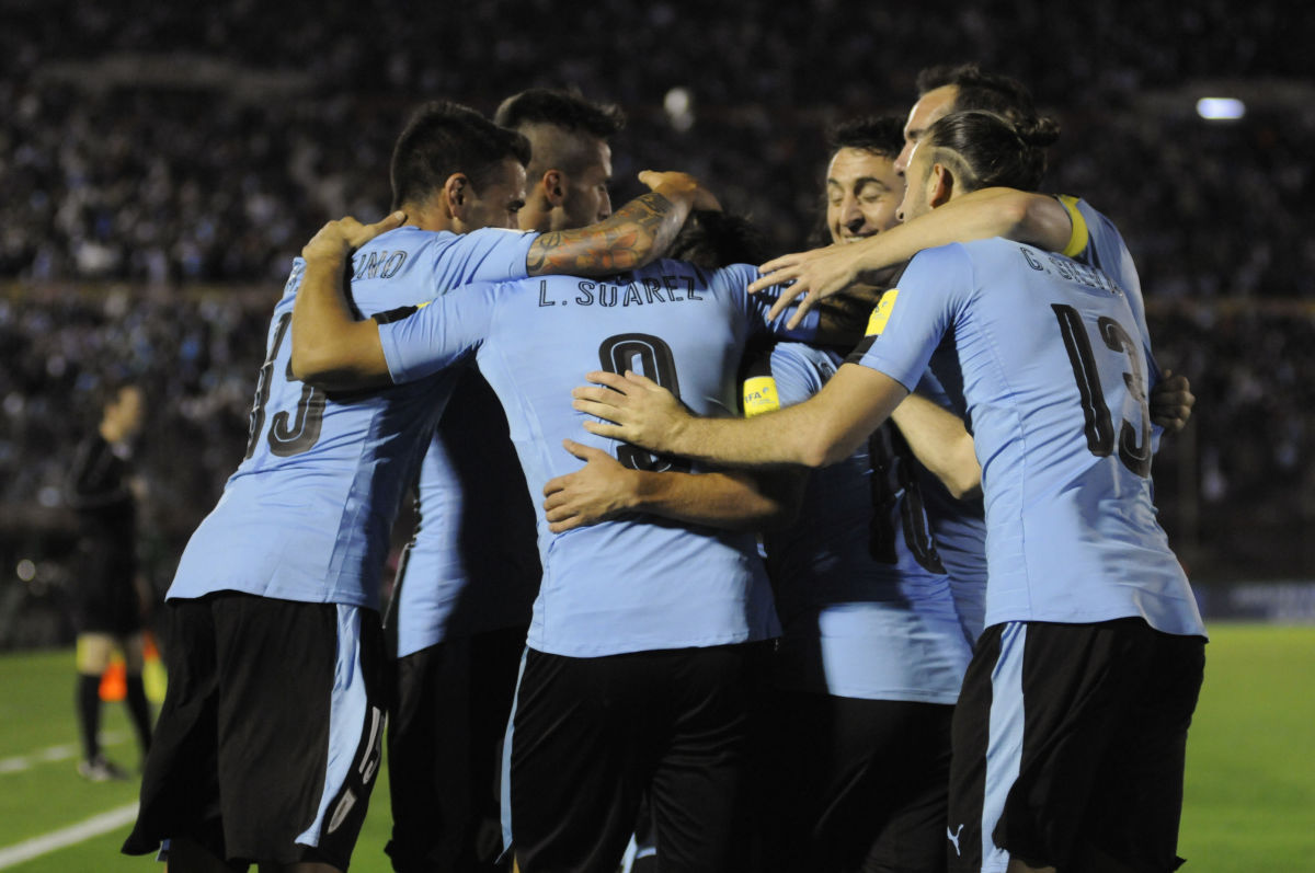 uruguay-v-bolivia-fifa-2018-world-cup-qualifiers-5b0e8102f7b09d4baa000001.jpg
