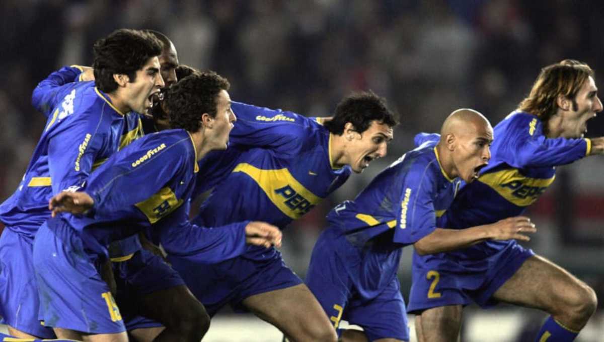 boca-juniors-players-celebrate-after-be-5be4404f17596588ee000006.jpg