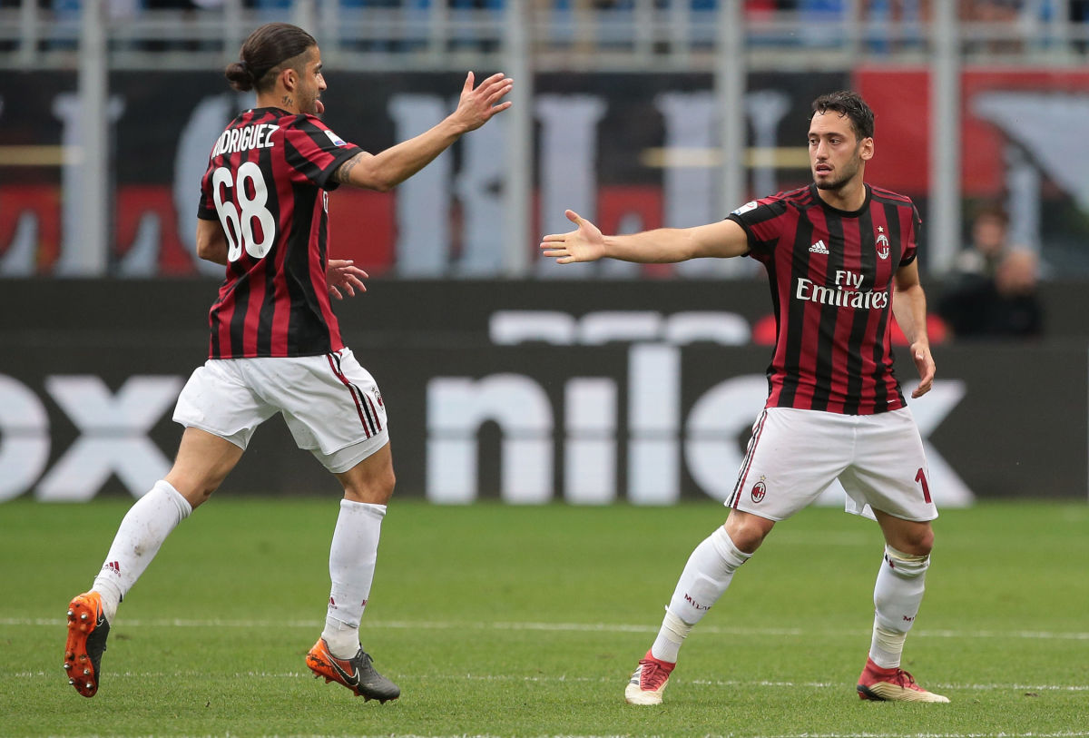 ac-milan-v-acf-fiorentina-serie-a-5b3f69957134f68db0000009.jpg
