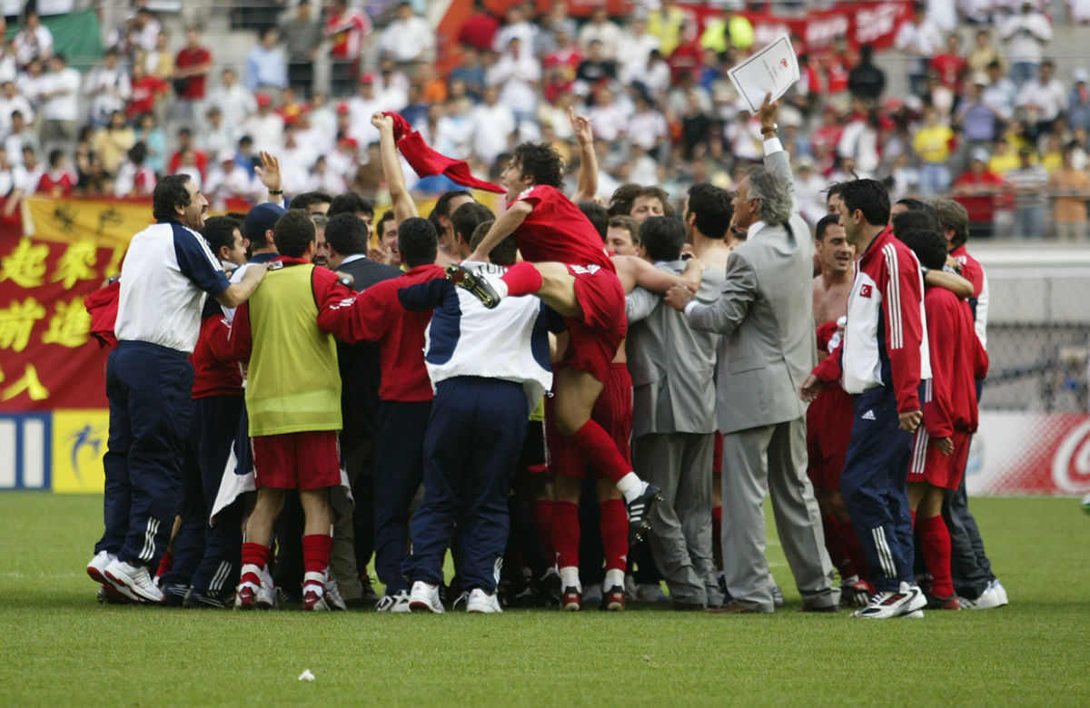 the-turkish-players-and-officials-celebrate-5b057525f7b09de49b000001.jpg