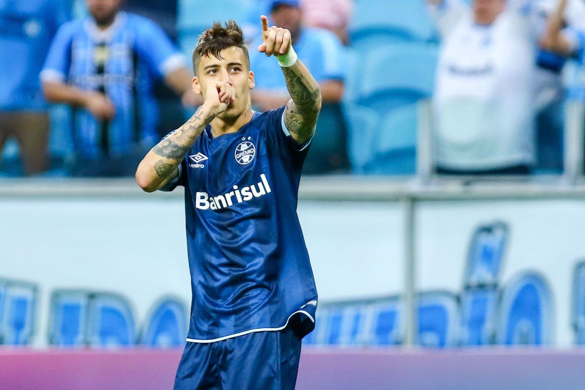 gremio-v-fluminense-brasileirao-series-a-2017-5c1ef400a7ba463f61000001.jpg