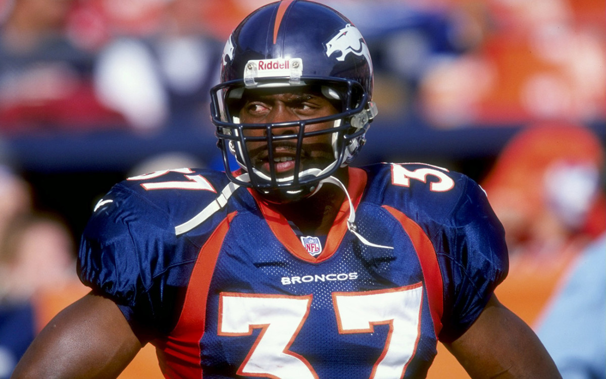 Lynn in 1998, his second-to-last season in the NFL as a player.