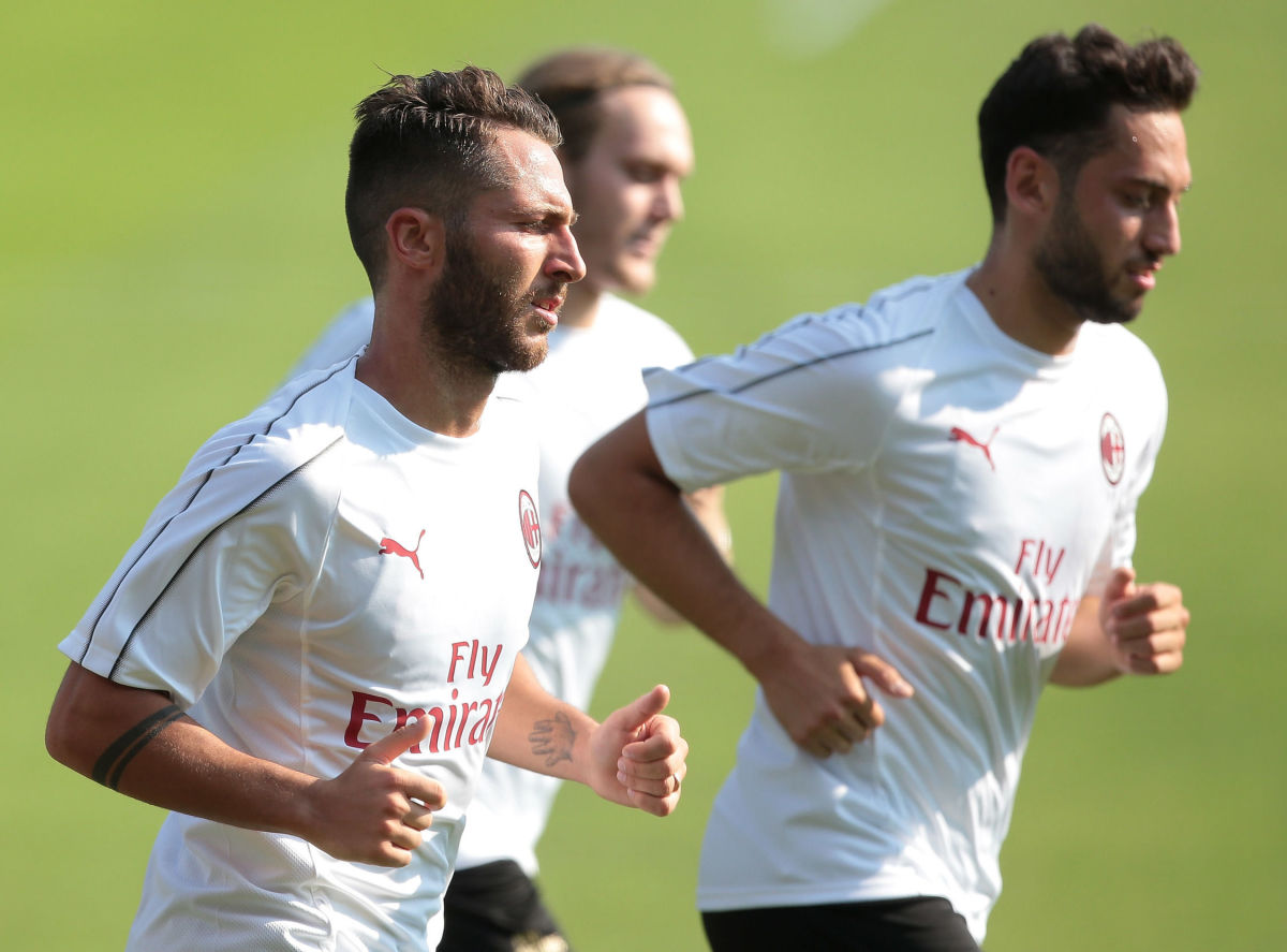 ac-milan-training-session-5b49165242fc337adc000001.jpg