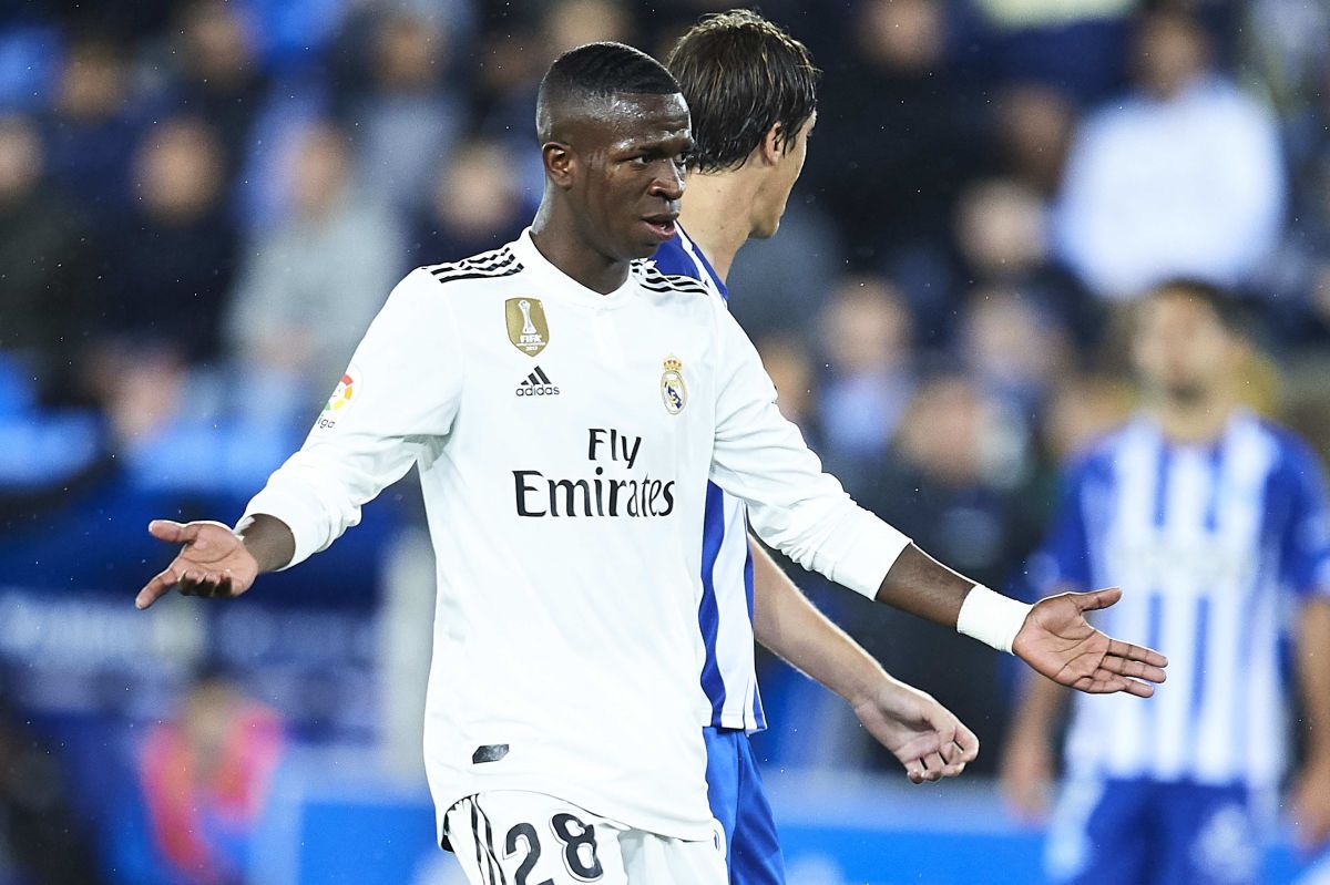 deportivo-alaves-v-real-madrid-cf-la-liga-5bd44043713290940c000006.jpg