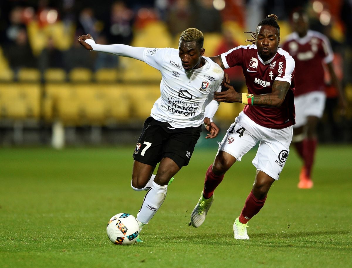 fbl-fra-ligue1-metz-caen-5bf2caec8a2cc8b8df000001.jpg